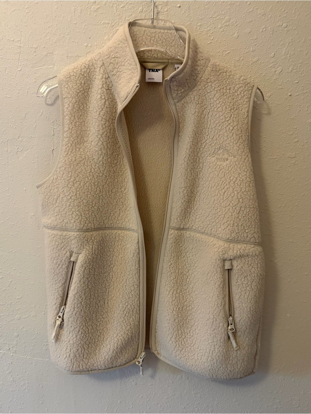 Aritzia TNA Fleece Mockneck Vest